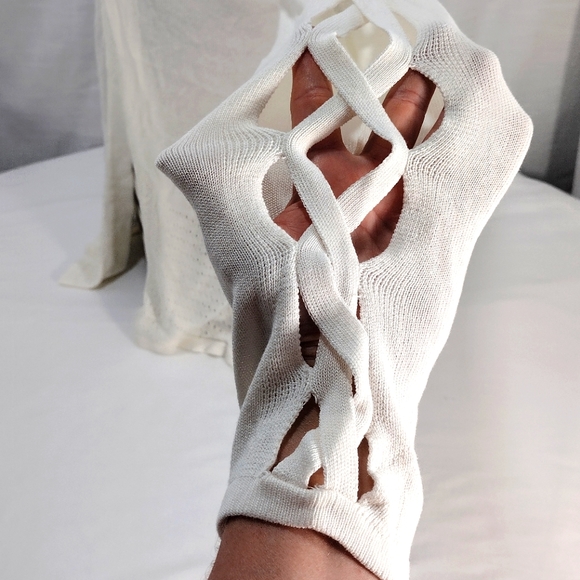 August Moon Cream Rayon Thin Knit Eyelet Criss Cross Cut-Out Sleeve Cardigan - Picture 8 of 14